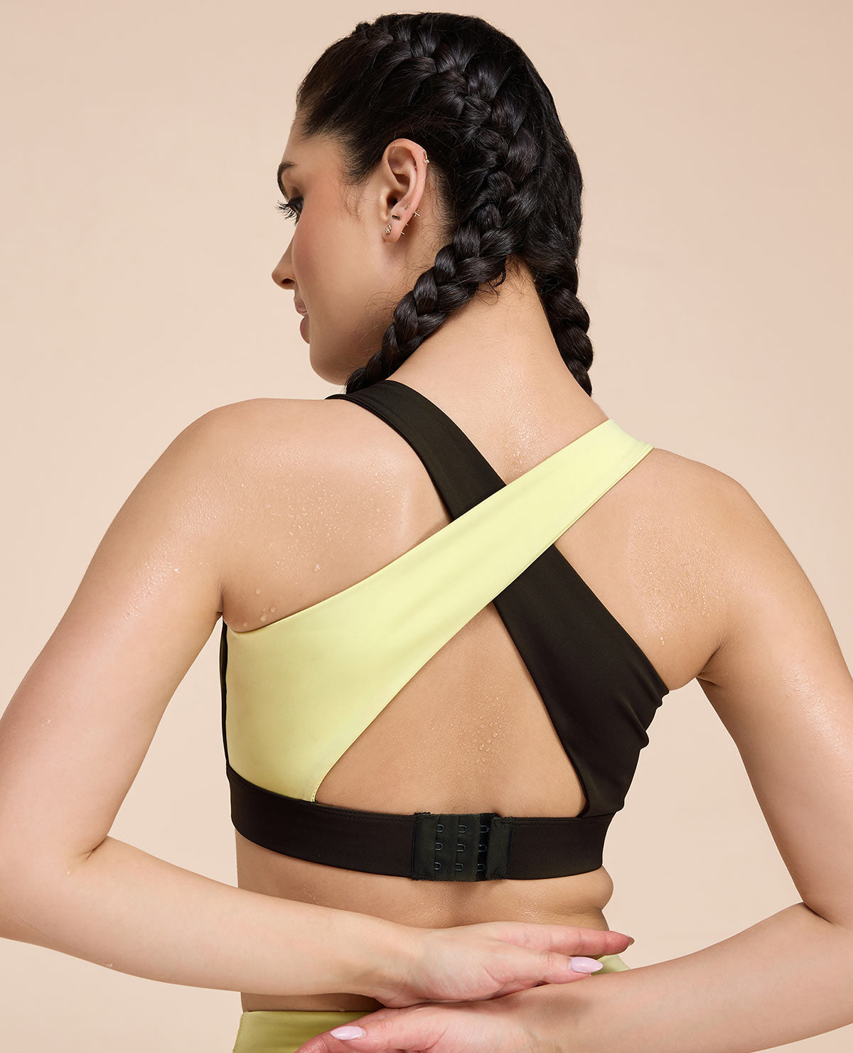 Women Fashionable Strappy Sports Bra with Removable Pads – Kica Active