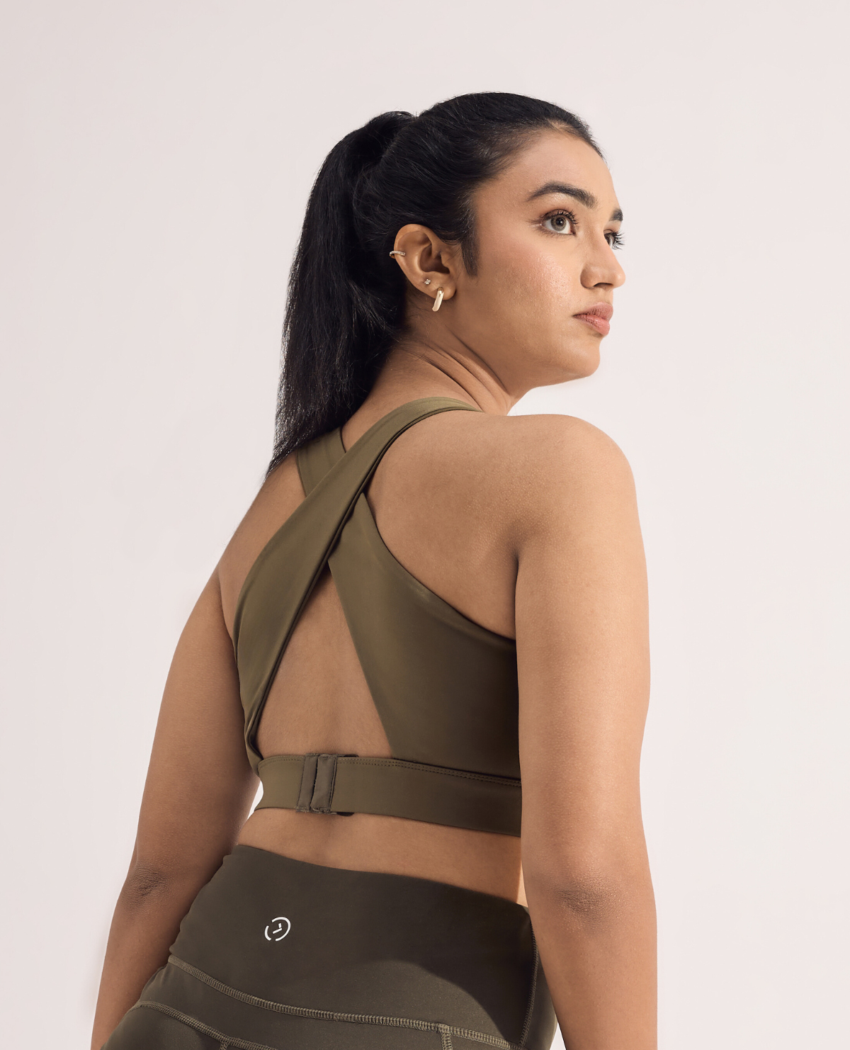 Sports bra full back coverage sales