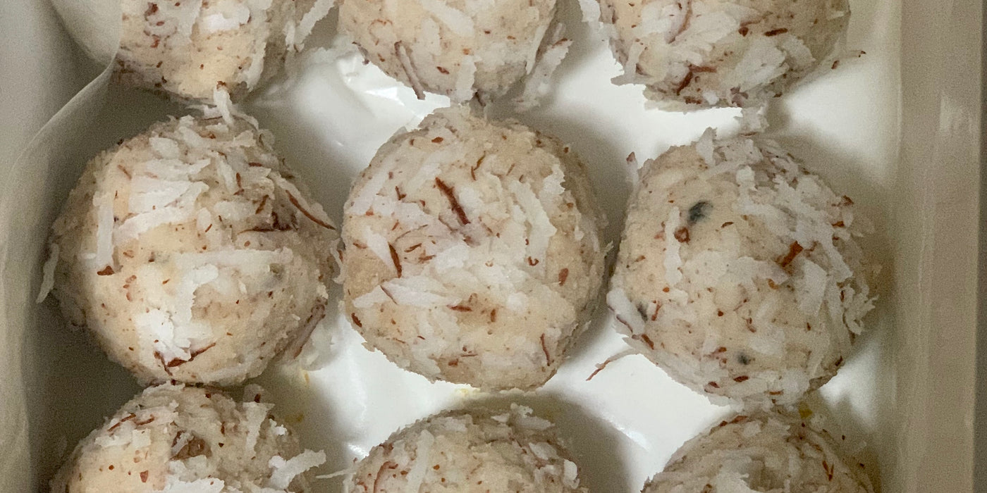 HEALTHY RECIPES: COCONUT LADDOOS