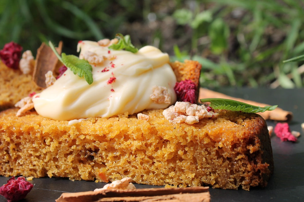 HEALTHY RECIPES: CARROT GINGER CAKE