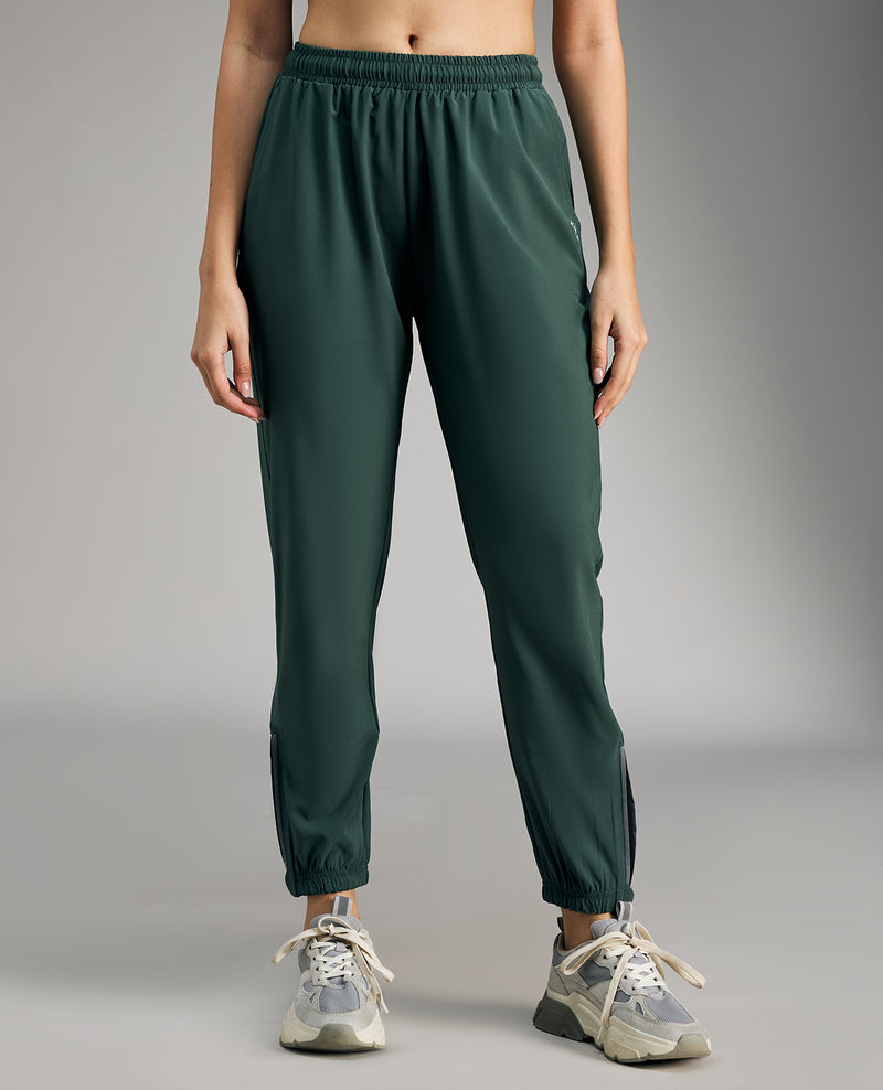 Women Max Dry Comfortable Joggers Olive