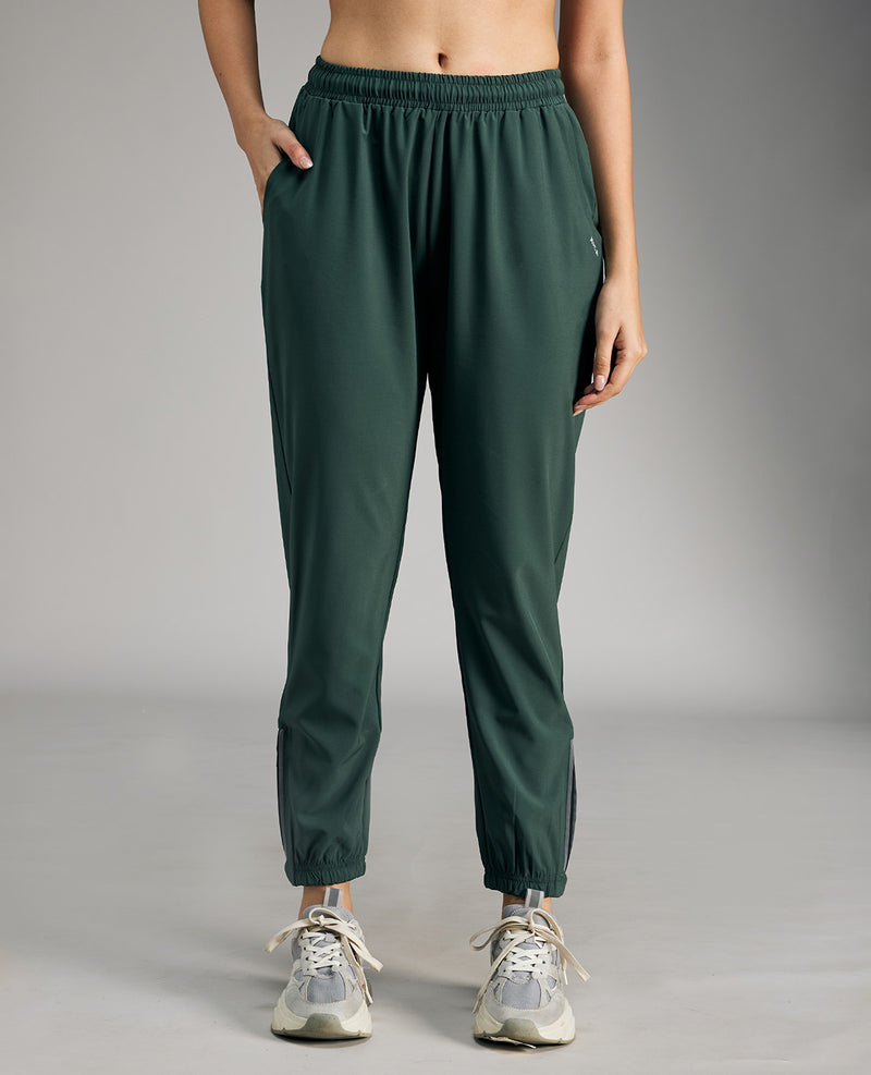Women Everyday High-Rise Training Track Pants Olive
