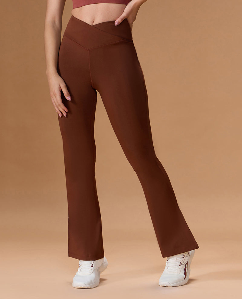 Criss-Cross Flare Pants in Second SKN