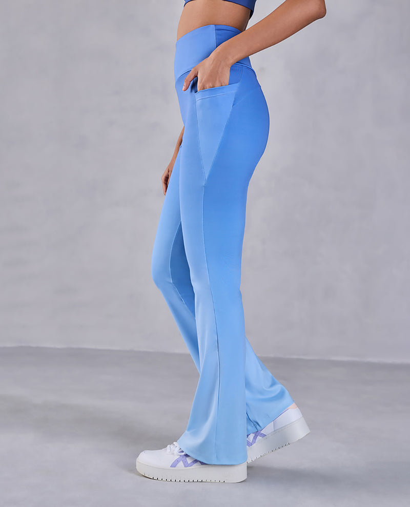 High-Rise Ombre Flare Pants in Second SKN