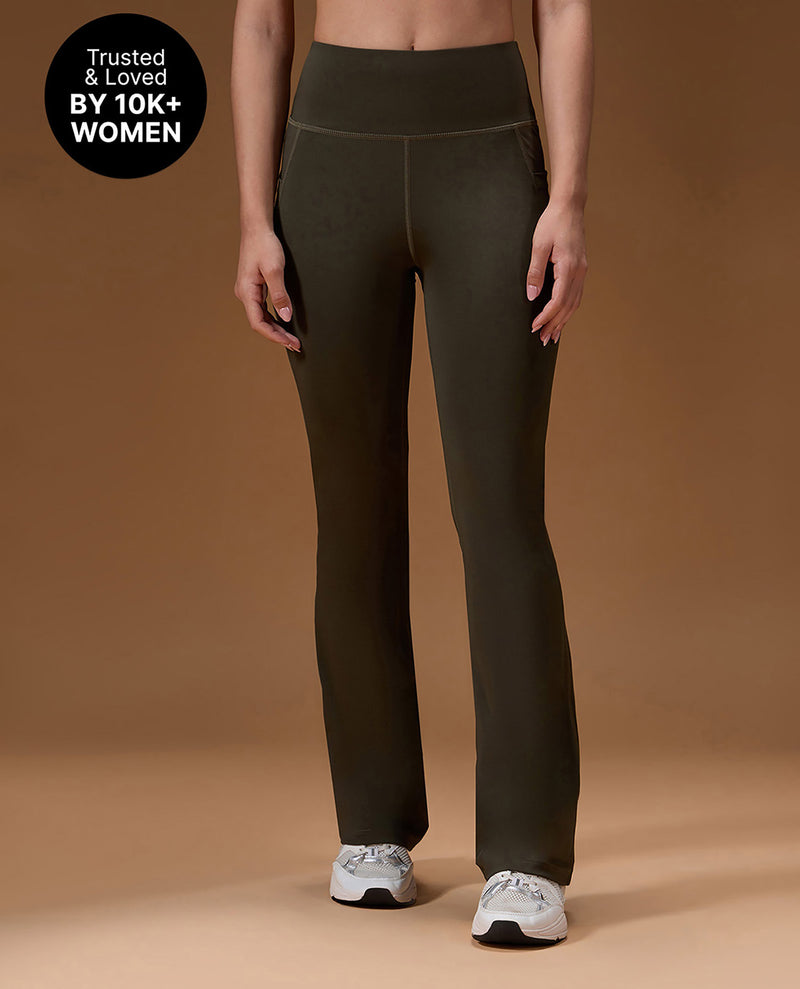 Women Stretchable Flared Pants
