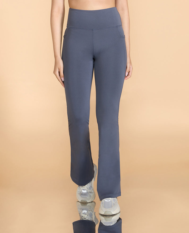 Women Stretchable Flared Pants