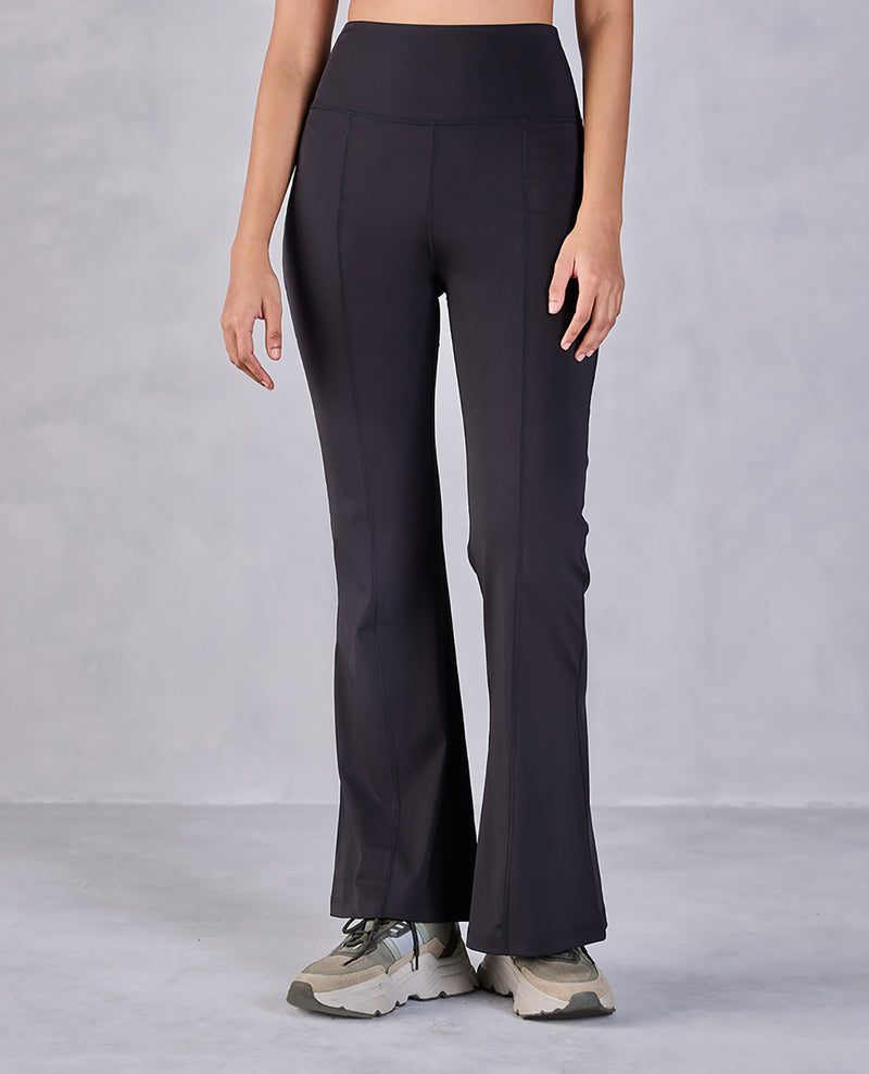 FILA Corin Velour Flare Track Pant  Pants for women, Sporty outfits,  Korean fashion trends