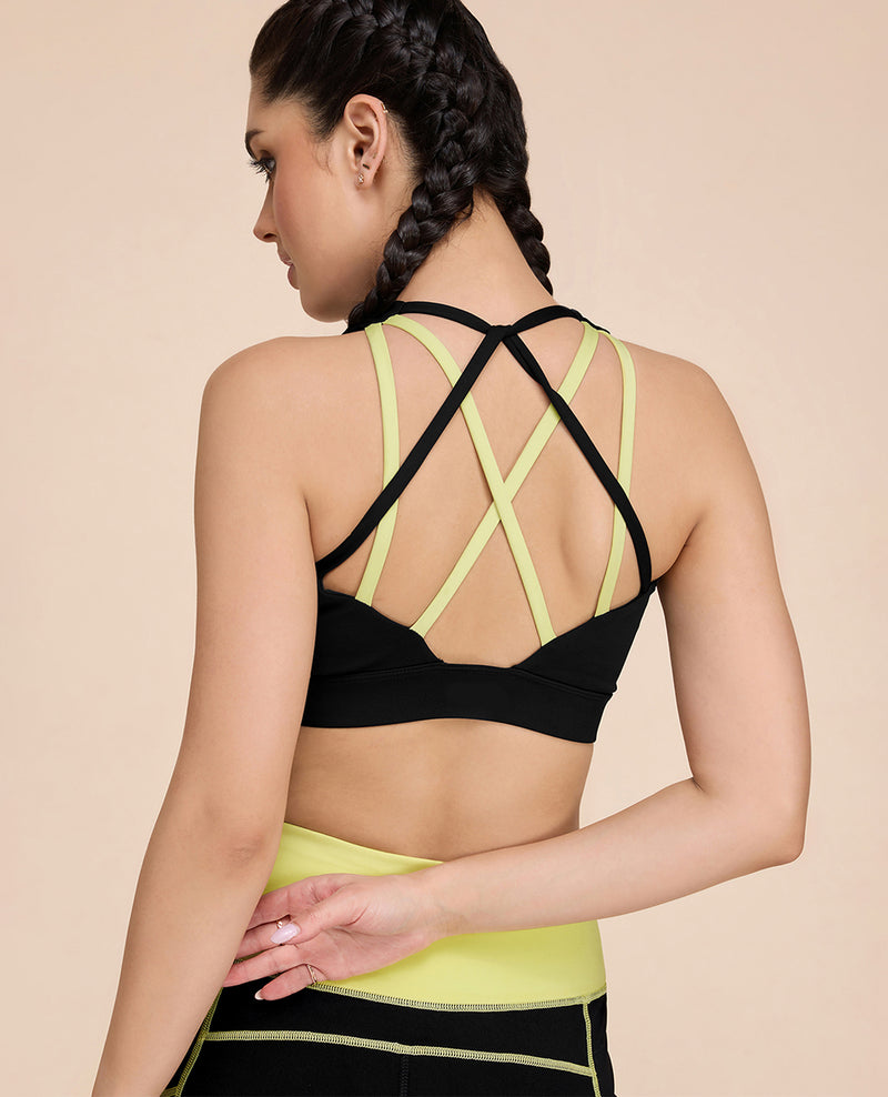 Mid Impact Strappy Sports Bra in Second SKN Fabric