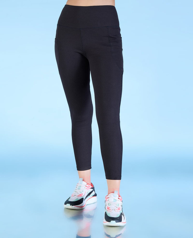 Hawthorn Athletic Women's Essential High Waist Buttery Soft Yoga Capri  Legging Tummy Control Workout Active Crop Pants with Side Pockets-21''  HA008_Graphite Purple_21'' L(12) : Buy Online at Best Price in KSA 